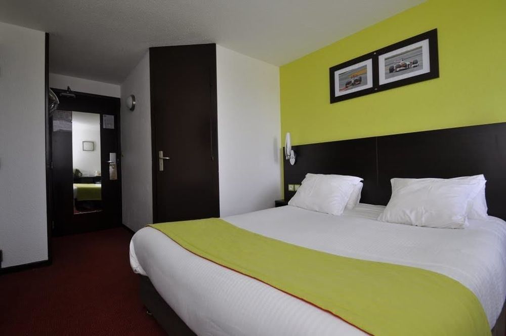 กีรีอาด ดีไซน์ อองโซ มงต์ลูกง แซ็ง วิคตอร์ Hotel แซ็งต์-วิคตัวร์ ห้อง รูปภาพ
